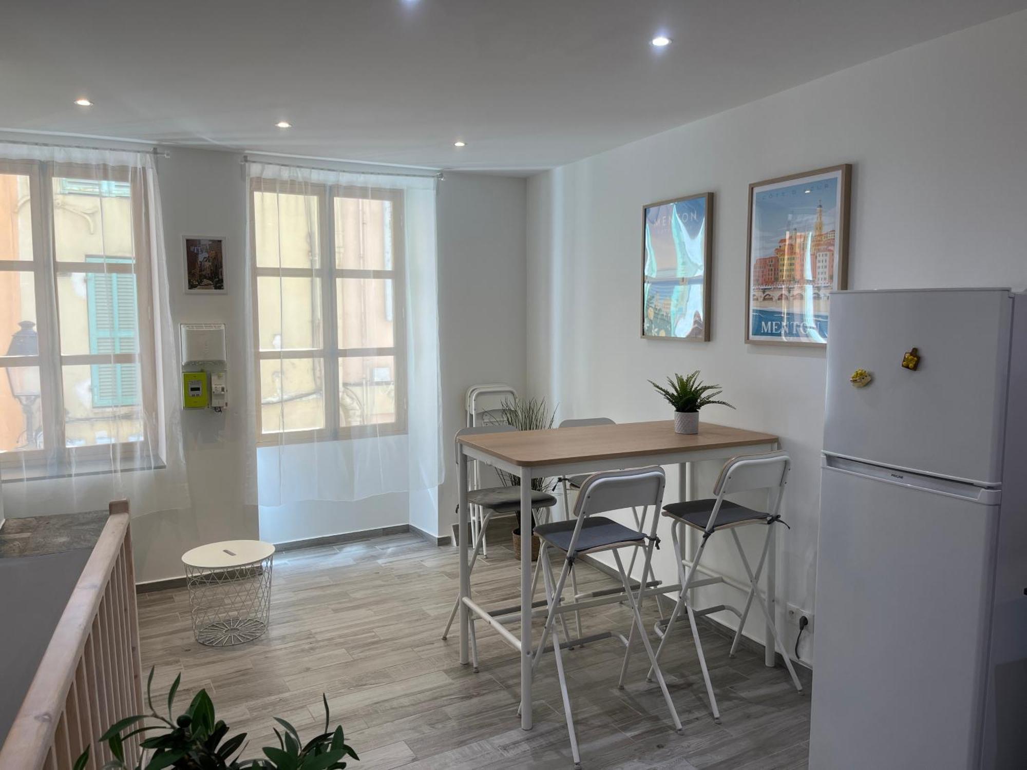 Historical Rue Longue Apartamento Menton Exterior foto